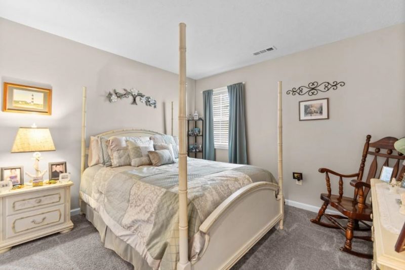 533 White River Dr.  Photo 16