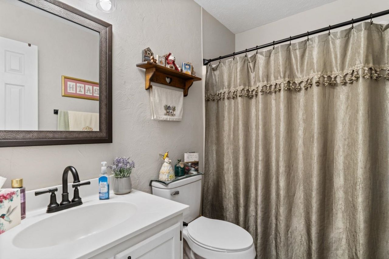 533 White River Dr.  Photo 18