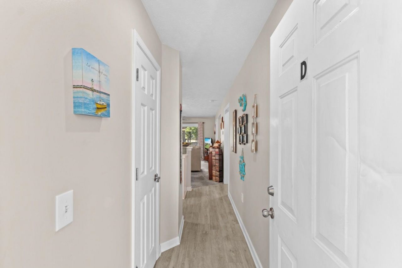 533 White River Dr.  Photo 4