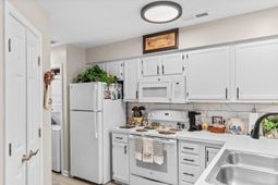 533 White River Dr.  photo 4