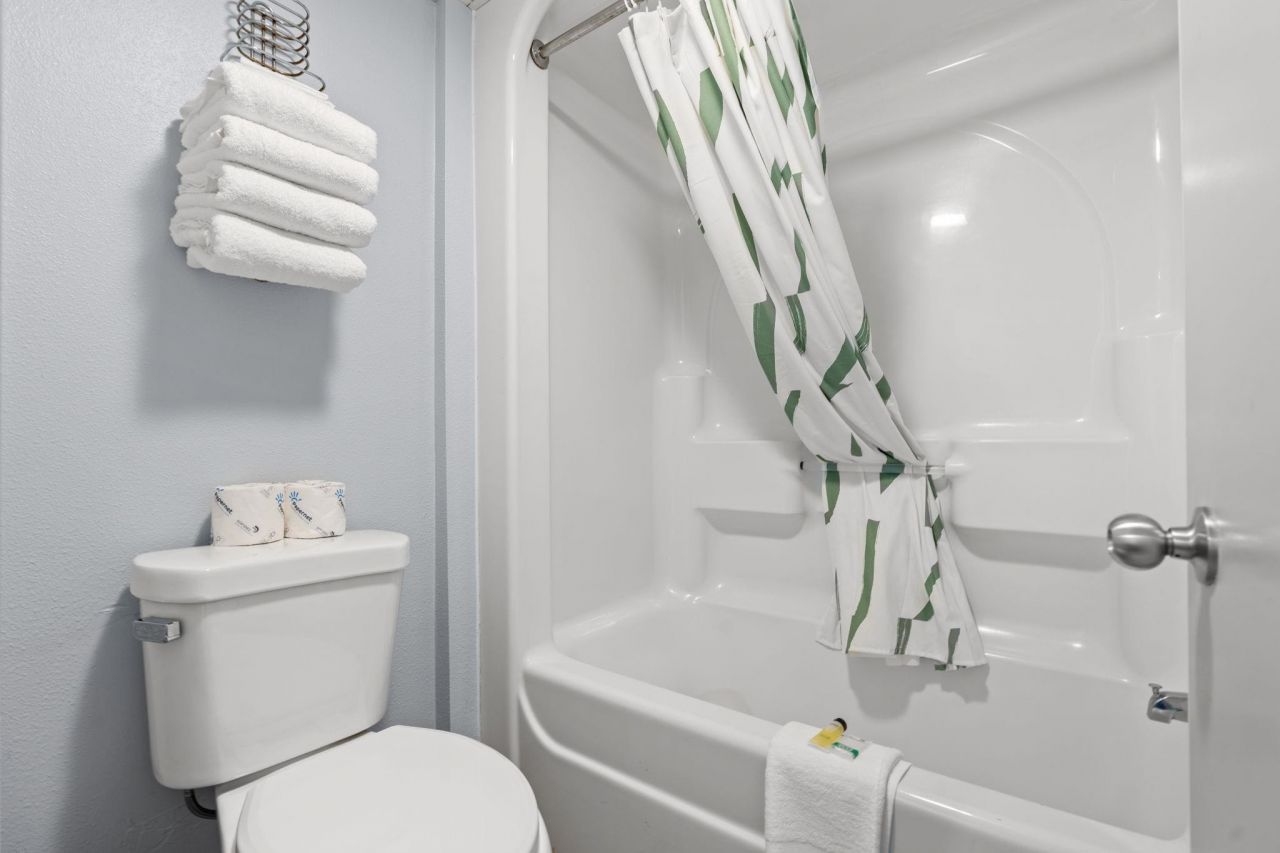 1501 S Ocean Blvd. Photo 8