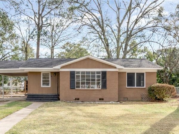 70 Picardy Street , Mobile, AL 36607