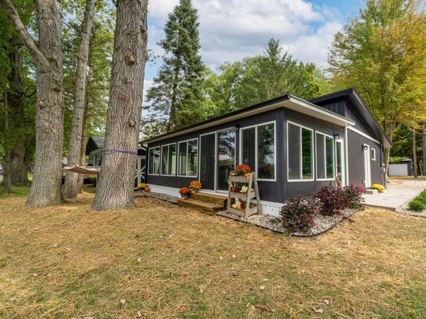 50 E Baseline Road, Gobles, MI 49055