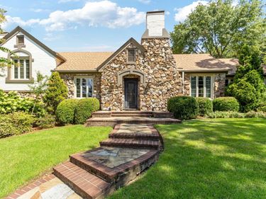 3790 WALNUT GROVE RD, Memphis, TN 38111