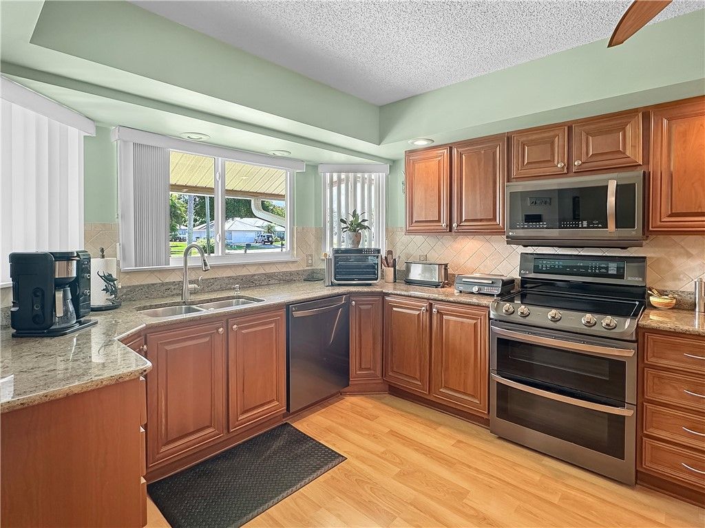 4100 Smokey Pines Court, Fort Pierce, FL 34951 Photo