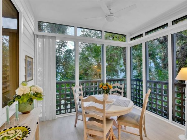 1315 Winding Oaks Circle E, Unit 905, Vero Beach, FL 32963