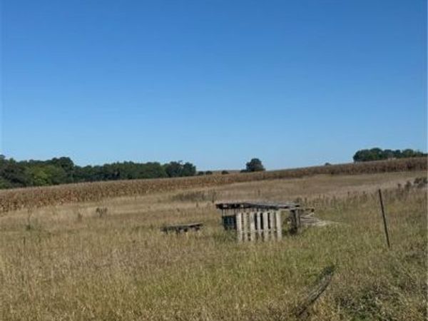 20860 County Road P Highway, Weston, MO 64098
