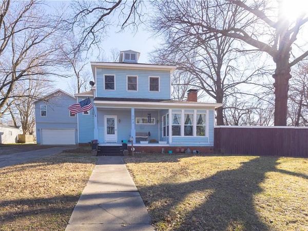 703 E 4th Street, Cherryvale, KS 67335