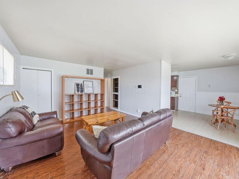 1696 Marsdale Avenue , Columbus, OH 43223 Photo 11