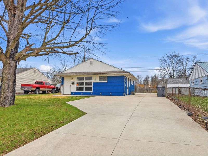 1696 Marsdale Avenue , Columbus, OH 43223 Photo 3