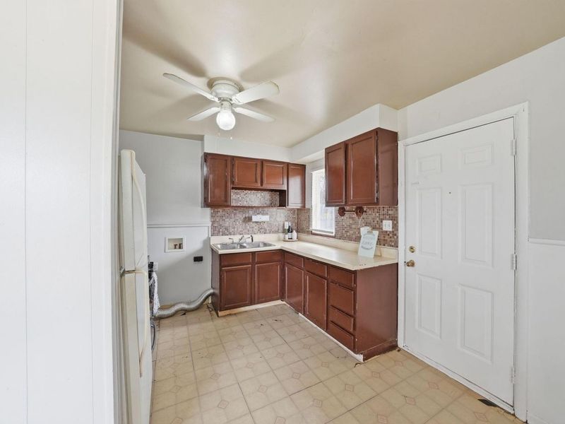 1696 Marsdale Avenue , Columbus, OH 43223 Photo 6