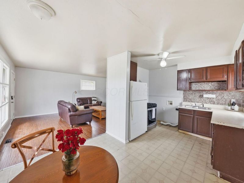 1696 Marsdale Avenue , Columbus, OH 43223 Photo 7