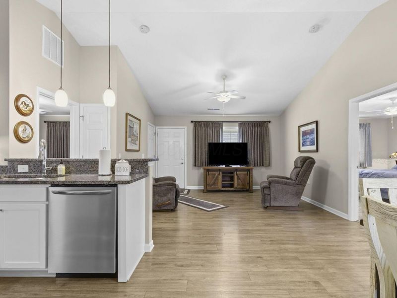 8392 Taylor Chase Drive , Reynoldsburg, OH 43068 Photo 8