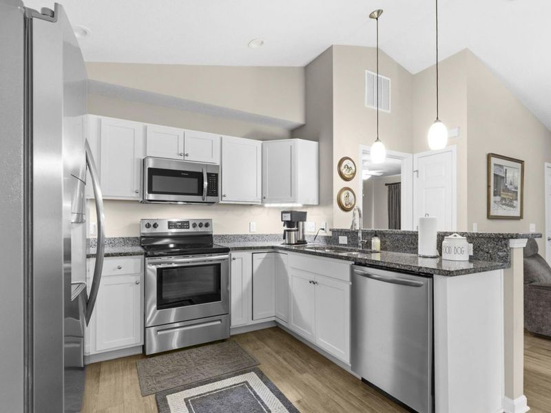 8392 Taylor Chase Drive , Reynoldsburg, OH 43068 Photo 9