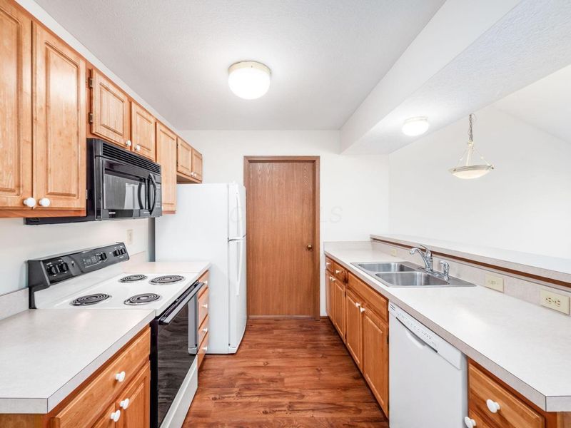 1108 Arbor Oaks Lane , Galloway, OH 43119 Photo 5