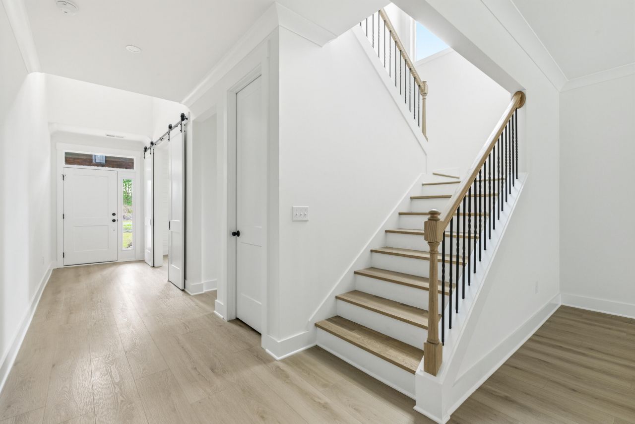 2000 Bahama Drive Photo 11