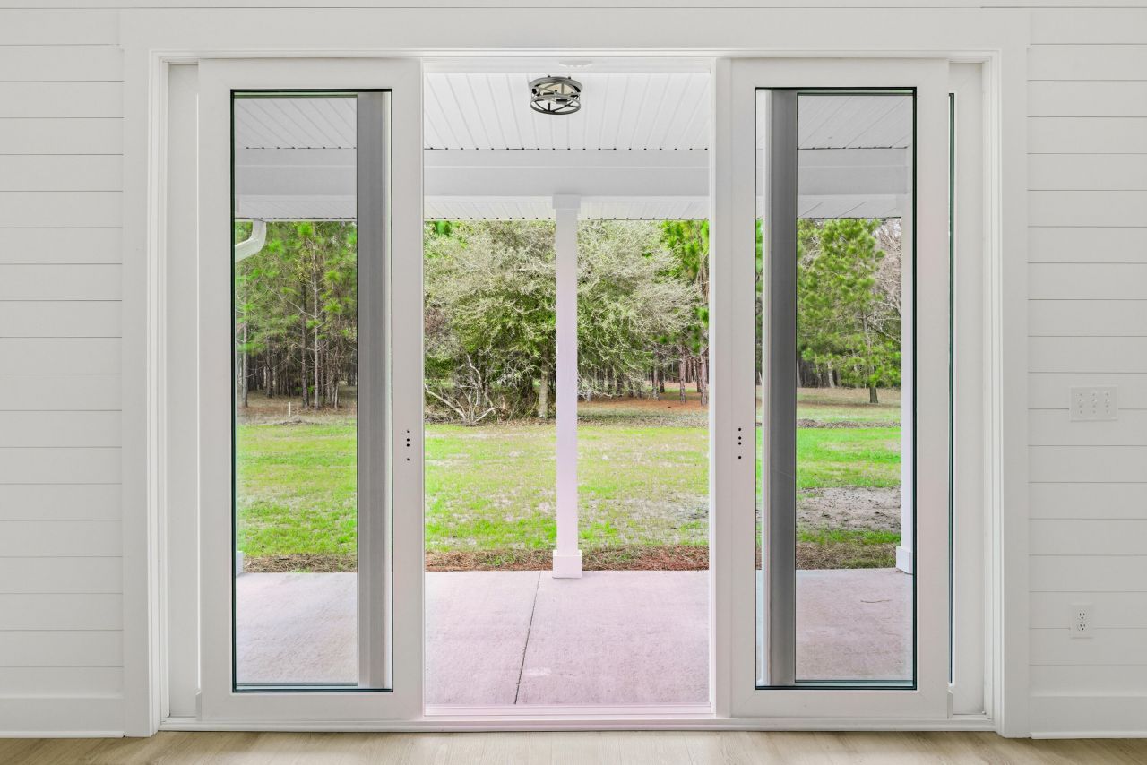 2000 Bahama Drive Photo 13