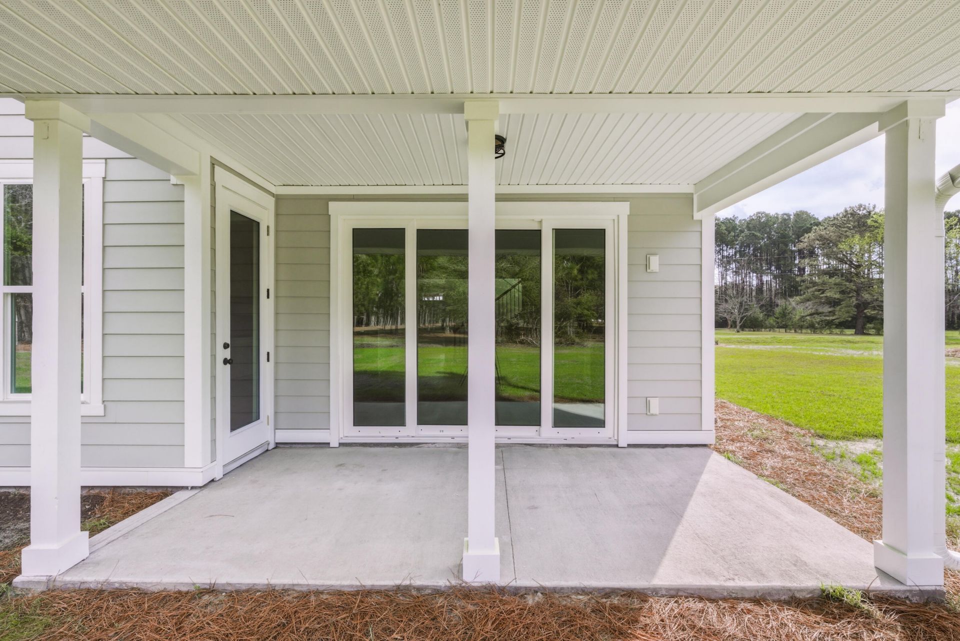2000 Bahama Drive Photo 17