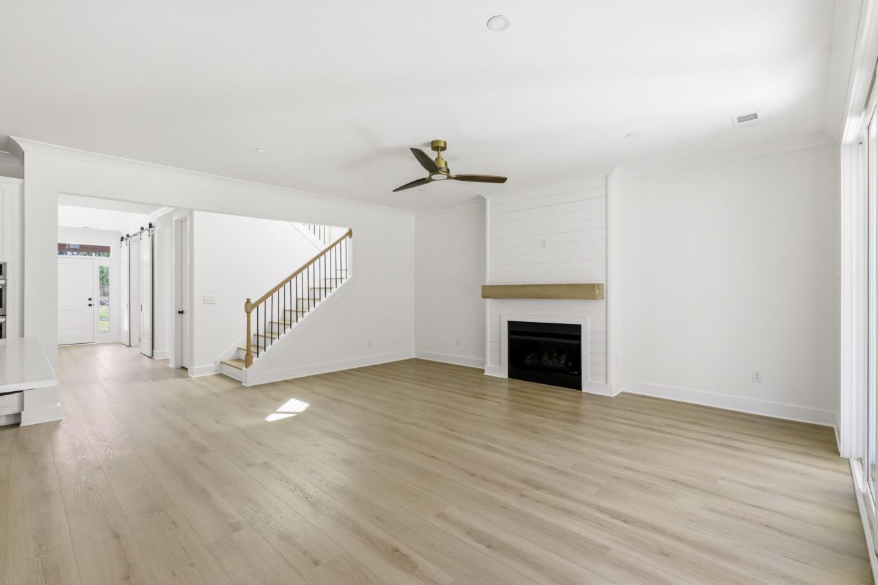 2000 Bahama Drive Photo 38