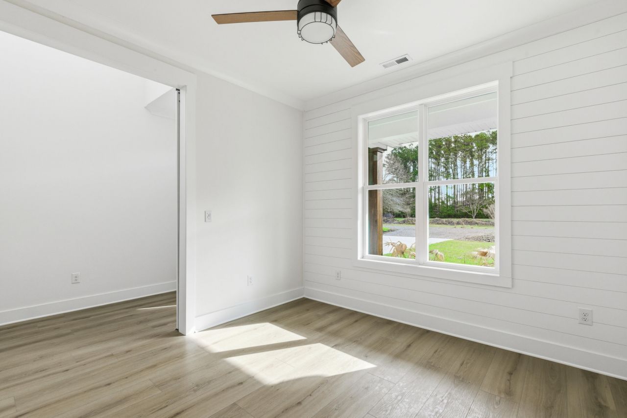 2000 Bahama Drive Photo 7