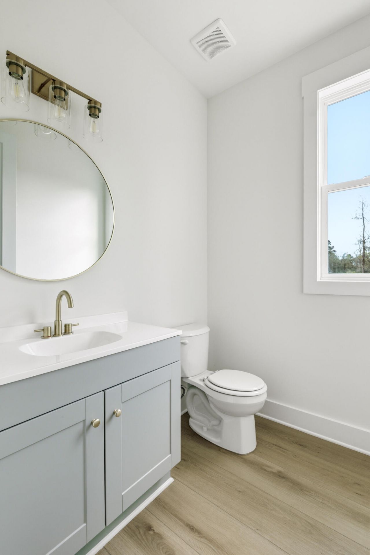 2000 Bahama Drive Photo 9