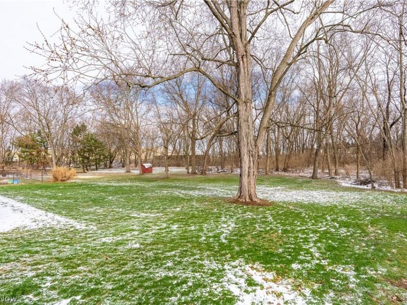 3939 Thunderbird Circle NW, North Canton, OH 44720 Photo 4