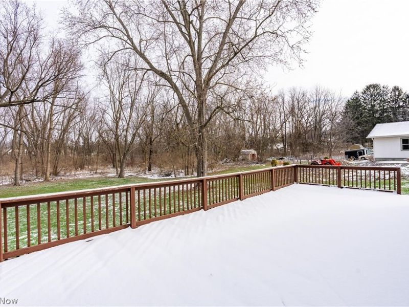 3939 Thunderbird Circle NW, North Canton, OH 44720 Photo 5