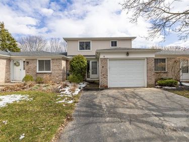 9 Hollingham, Fairport, NY 14450