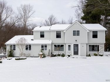 14 Tanglewood Drive E, Orchard Park, NY 14127