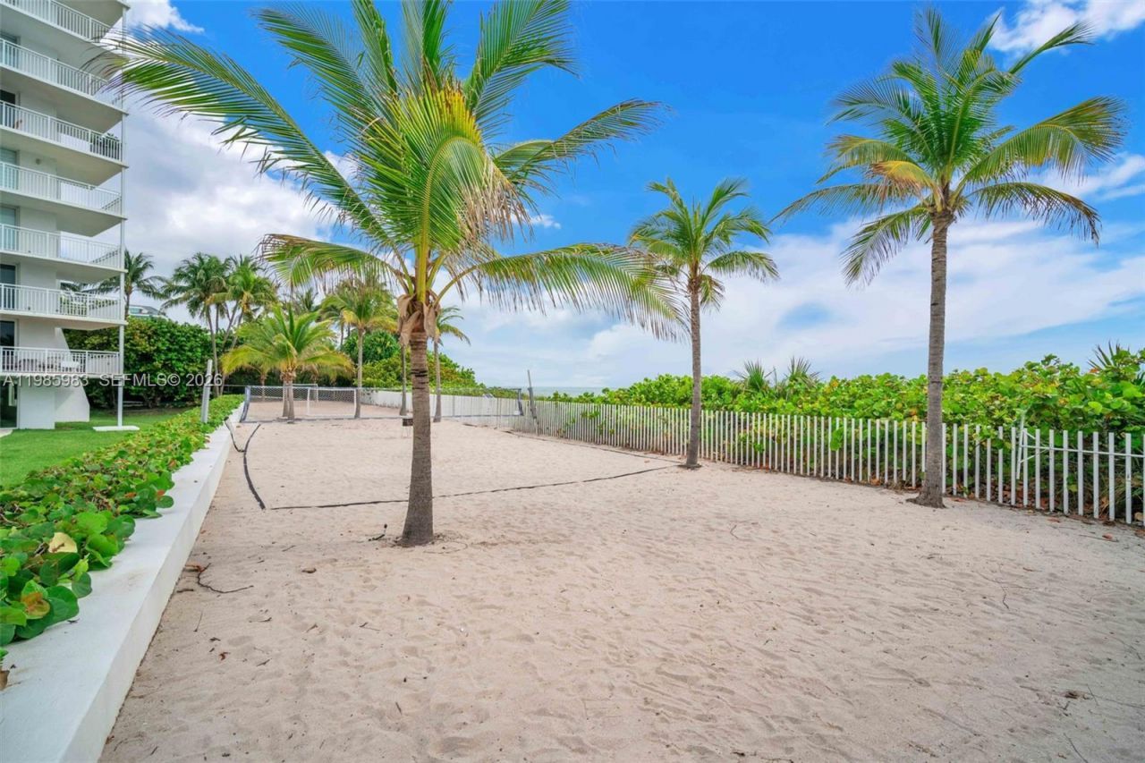 611 Ocean Dr , Unit 3E, Key Biscayne, FL 33149 Photo
