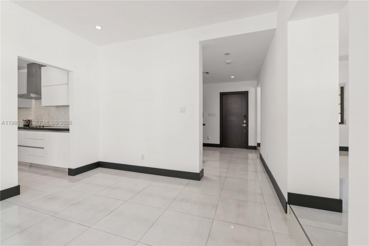 519 Alhambra Cir, Coral Gables, FL 33134 Photo