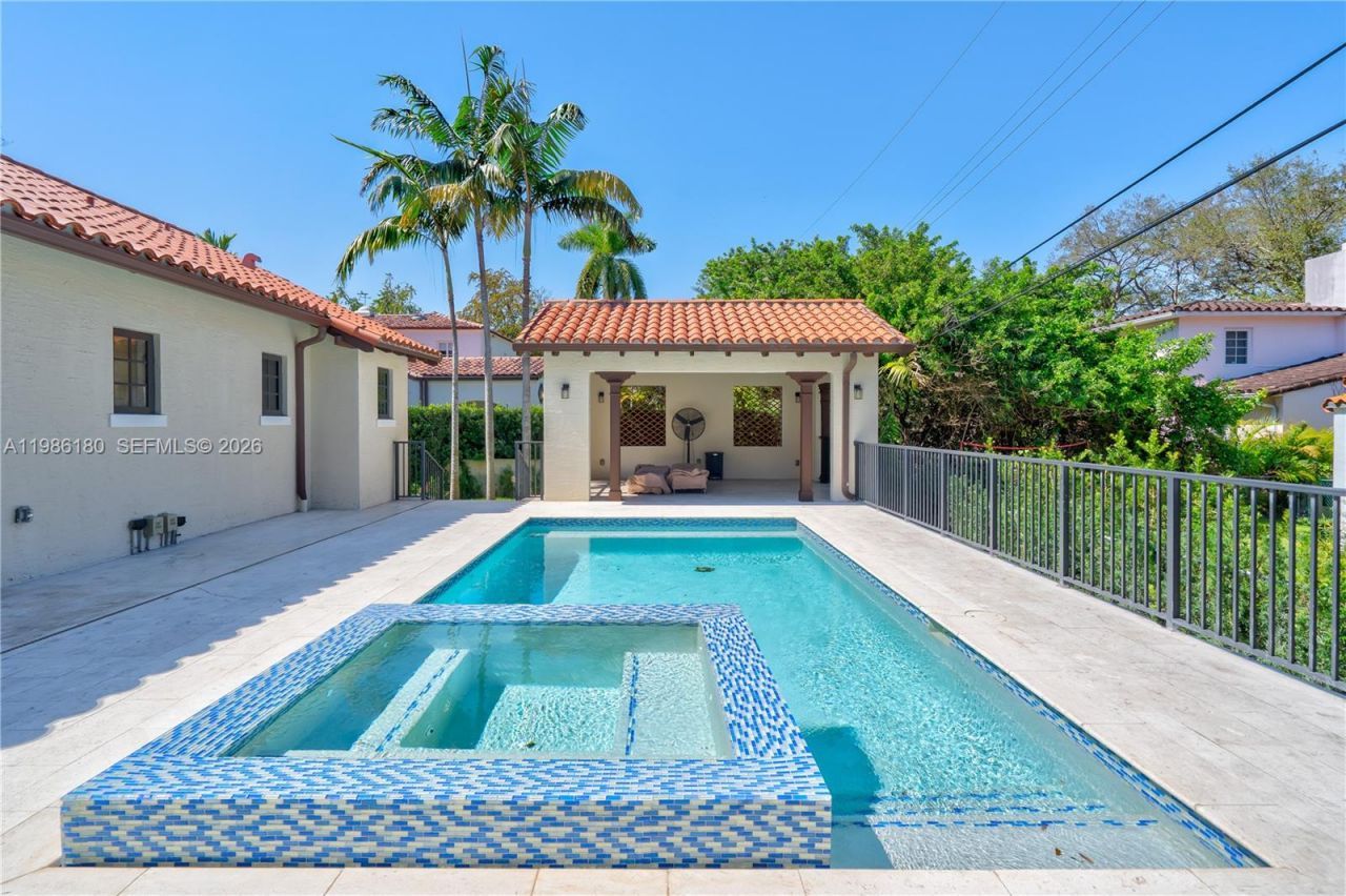 519 Alhambra Cir, Coral Gables, FL 33134 Photo