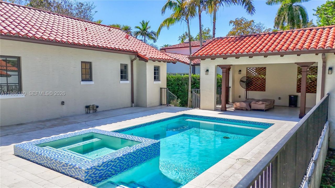 519 Alhambra Cir, Coral Gables, FL 33134 Photo