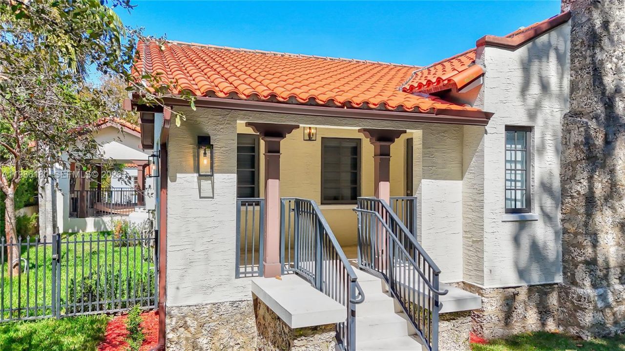 519 Alhambra Cir, Coral Gables, FL 33134 Photo