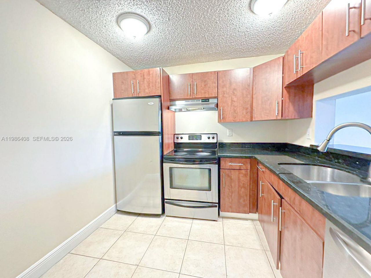 484 NW 165th St Rd, Unit A-412, Miami, FL 33169 Photo