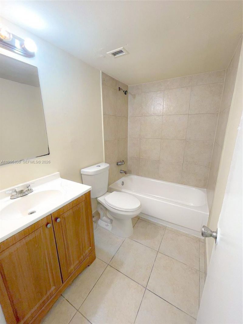 484 NW 165th St Rd, Unit A-412, Miami, FL 33169 Photo