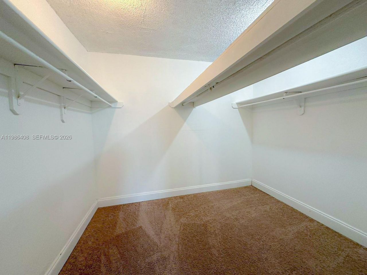 484 NW 165th St Rd, Unit A-412, Miami, FL 33169 Photo