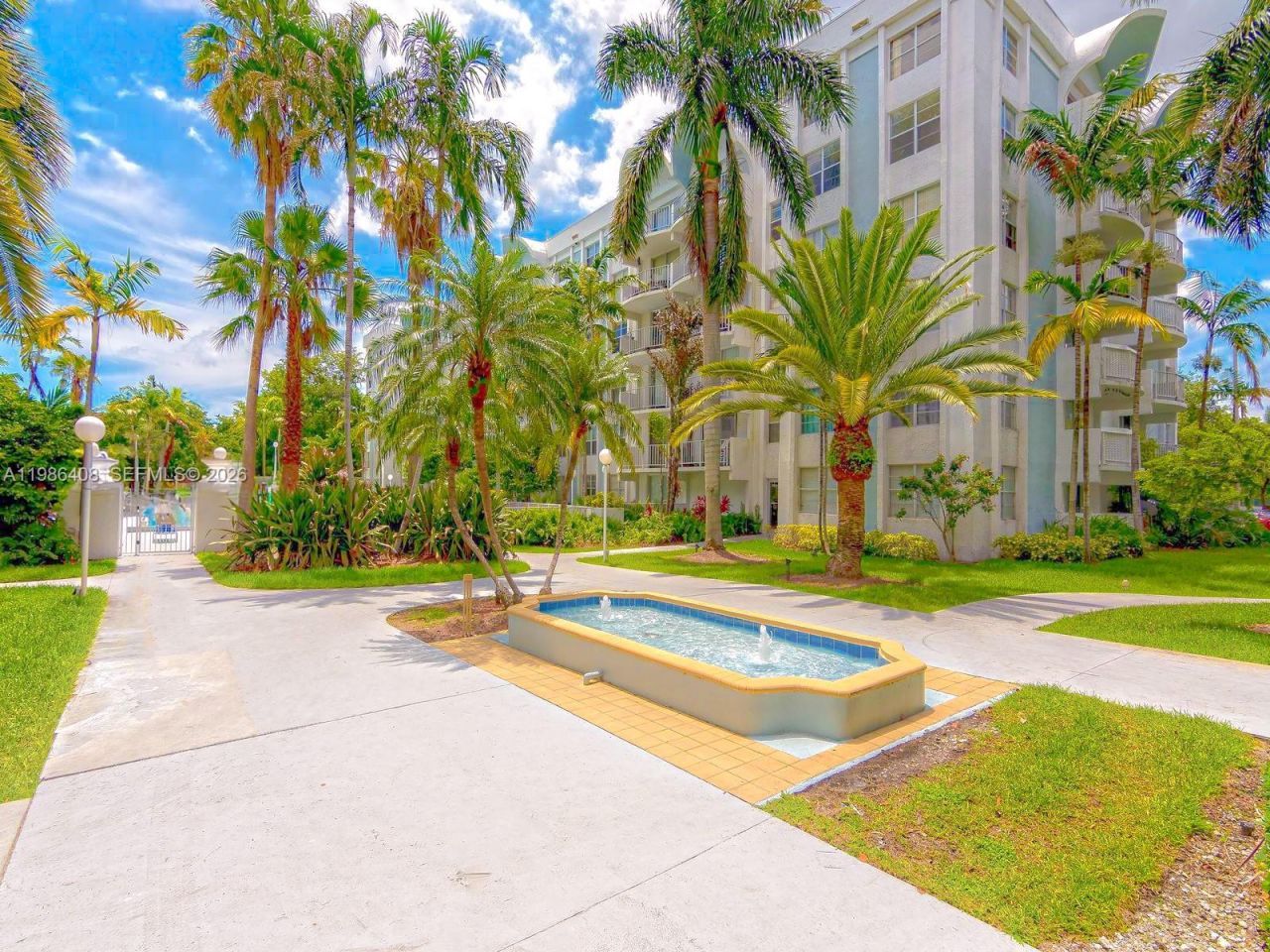 484 NW 165th St Rd, Unit A-412, Miami, FL 33169 Photo