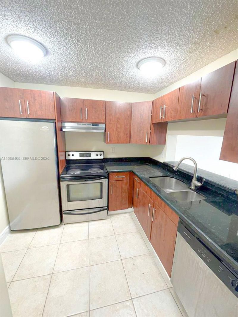 484 NW 165th St Rd, Unit A-412, Miami, FL 33169 Photo