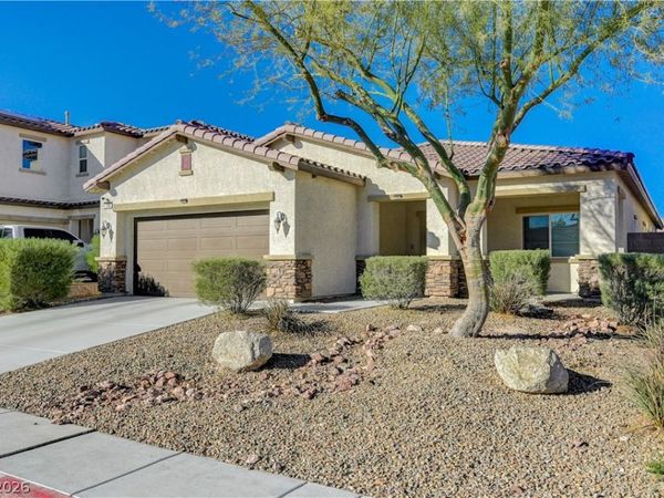 1408 Fantastic Court, North Las Vegas, NV 89081