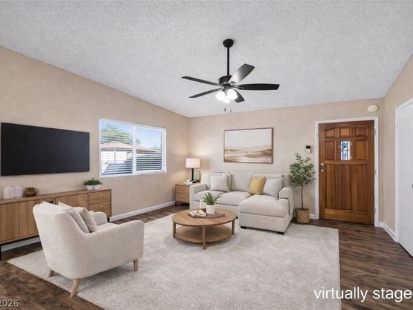 6300 Espinosa Avenue, Las Vegas, NV 89108