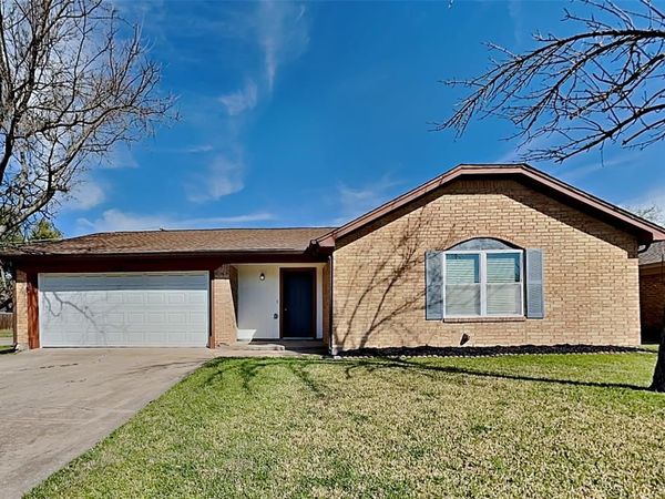 7320 Echo Hill Drive, Watauga, TX 76148