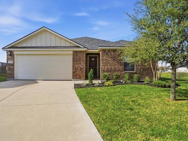 2621 Breccia Drive, Fort Worth, TX 76108