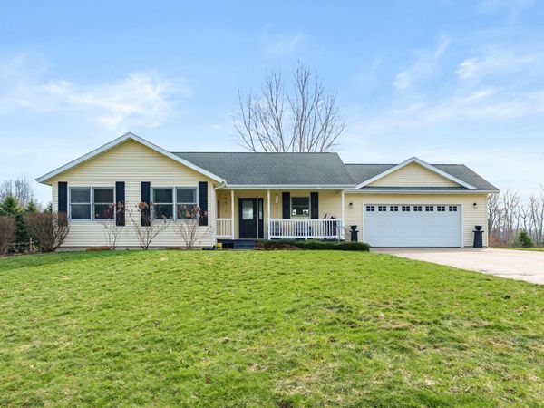 9299 26th Street, Gobles, MI 49055