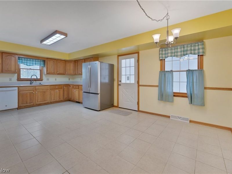 264 W Main Street, Canfield, OH 44406 Photo 7