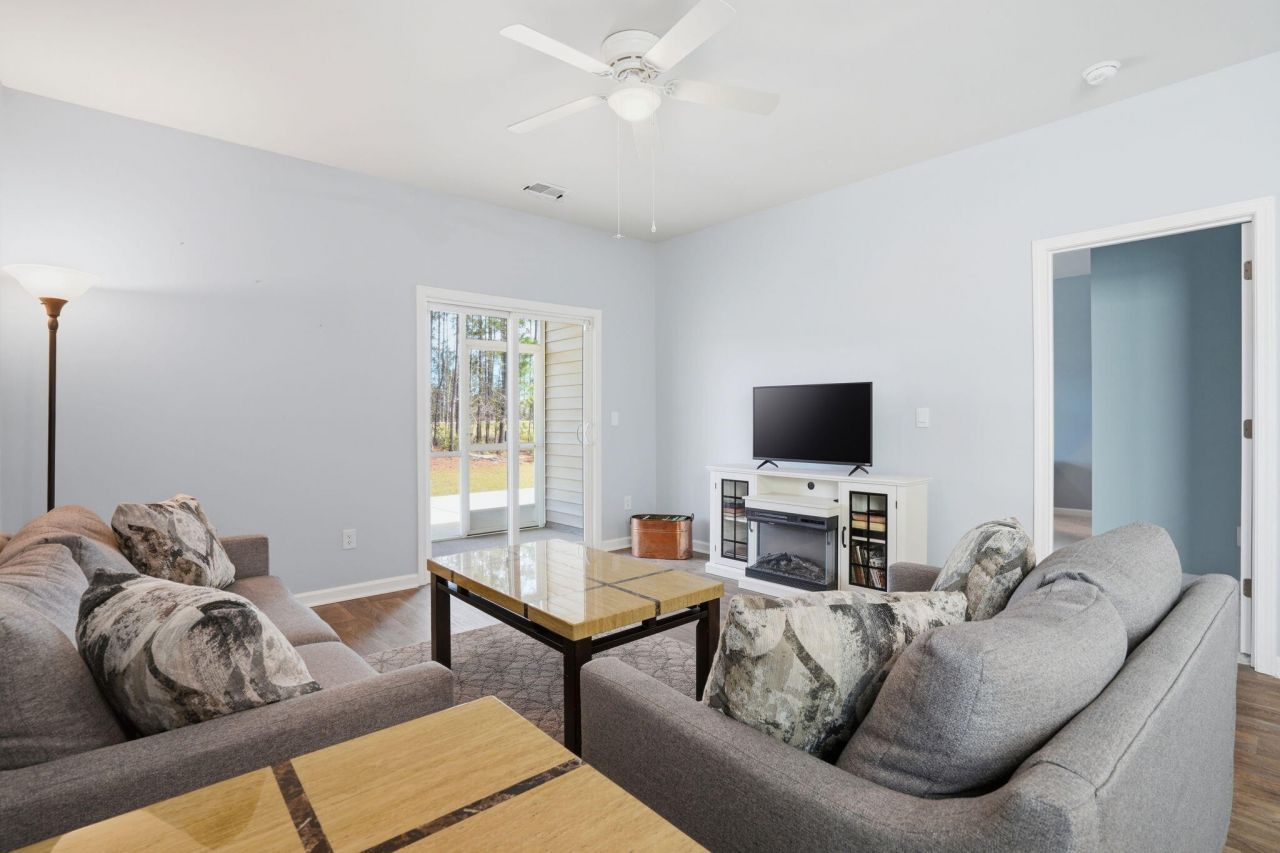 665 Silver Spruce Street Photo 13