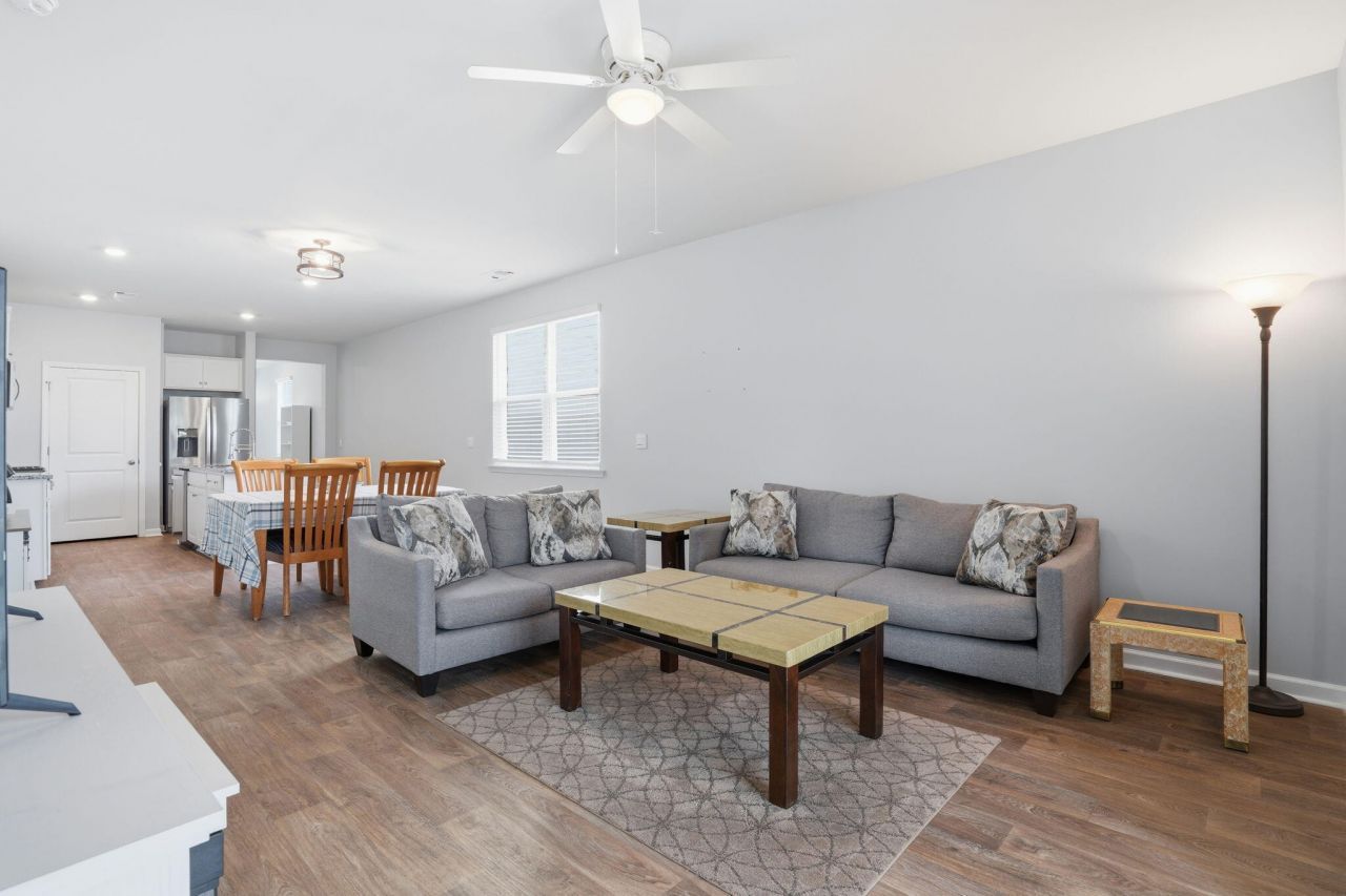 665 Silver Spruce Street Photo 15