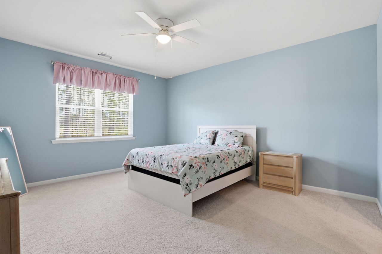 665 Silver Spruce Street Photo 17