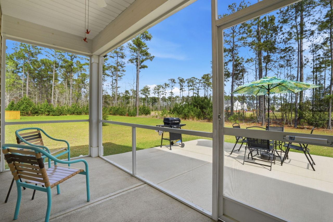 665 Silver Spruce Street Photo 24