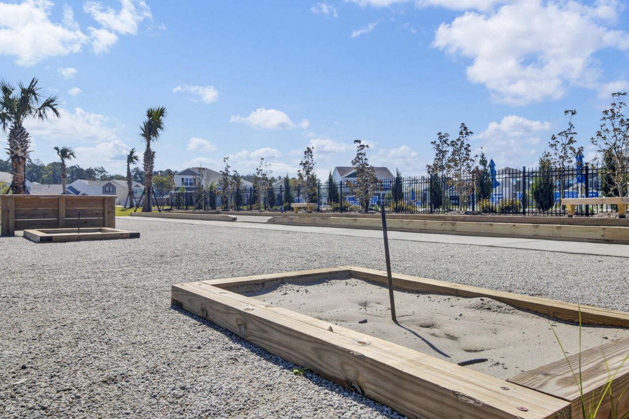 665 Silver Spruce Street Photo 49